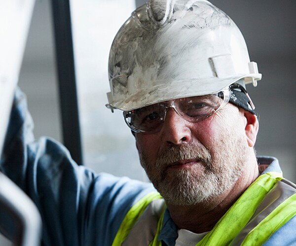 Men in Back-Breaking Jobs Risk Early Death