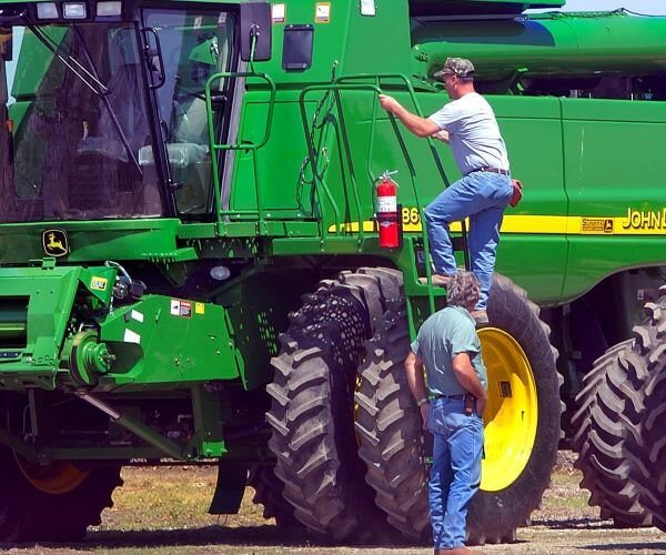 Deere Profit Surges 75% on Pricing Boost