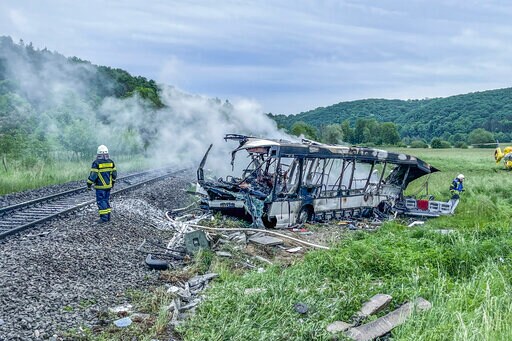 Several Injured in Train, Bus Collision in Southern Germany