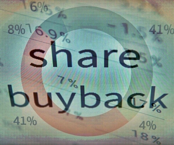 End to $1 Trillion Buyback Binge May Help 'Uniquely Hated' Asset