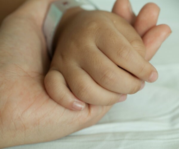 Bed Sharing Tied to Increase in Baby Deaths
