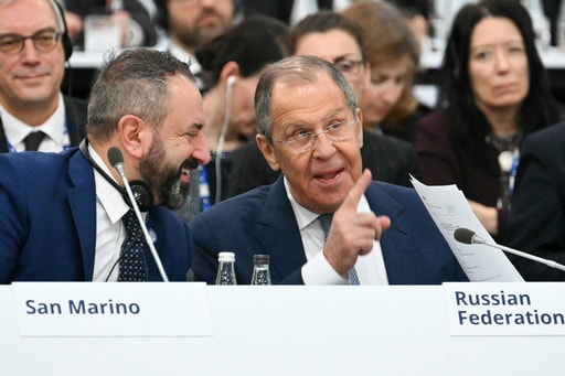 Blinken, Russia's Lavrov Clash on Ukraine at a Security Meeting in Malta