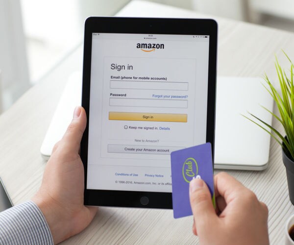 Amazon Gets Into Banking, and Other 2018 Predictions from CFRA