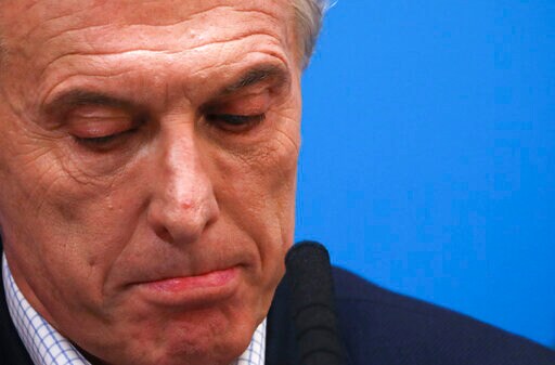 Chastened Argentine Leader Offers Help for Workers, the Poor