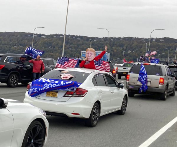 Pro-Trump Caravan Briefly Closes Down NJ Highway