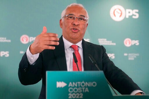 Portugal's New Socialist Government Gets off to Bumpy Start