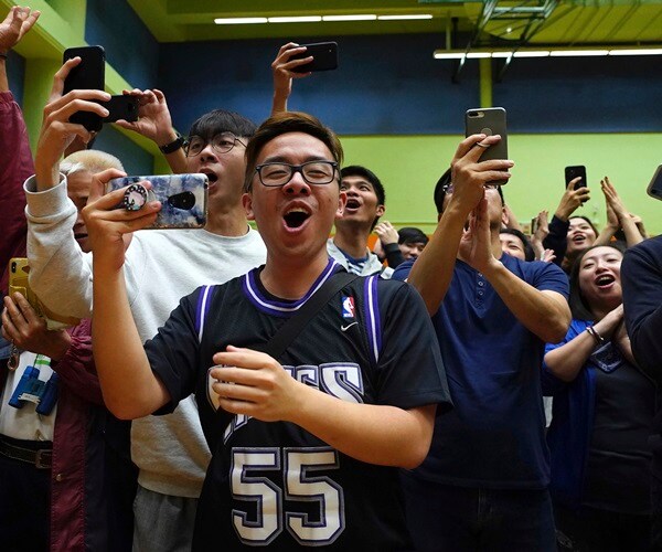 Landslide Victory for Democracy Candidates in Hong Kong Elections