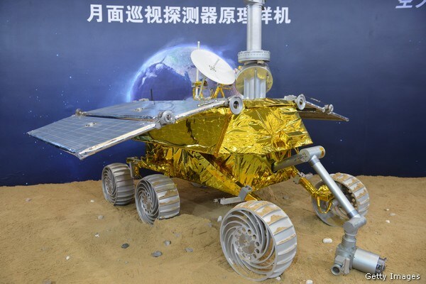 China's Jade Rabbit Moon Rover Awake but Still Malfunctioning