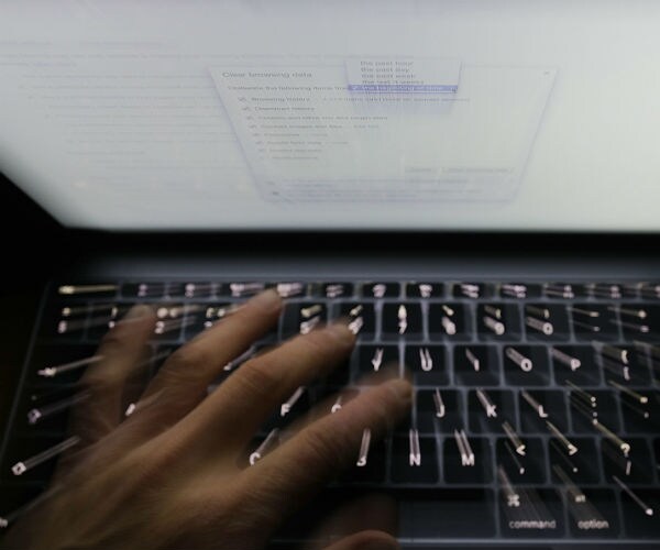 US, UK Say Russia Targets Internet Hardware for Espionage