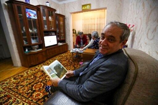 Äzerbaijanis Who Fled war Look to Return Home, If it Exists