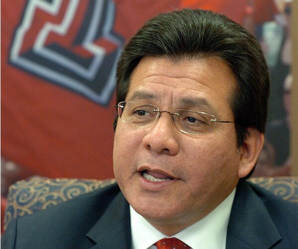 Alberto Gonzales: Comey 'Failed at His Job' 