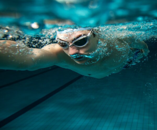 For Diabetics, Aquatic Workouts as Good as Those on Land