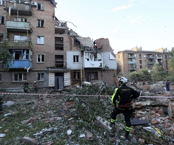 Prosecutors: Russian Missile Injures 13 Near Ukraine's Kharkiv