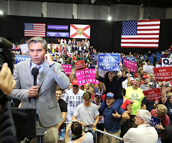 a trump campaign rally crowd drives jim acosta nuts