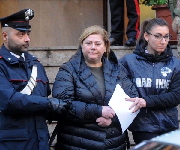 Mafia Wife Becomes 'the Godmother,' Gets Caught in Sting 