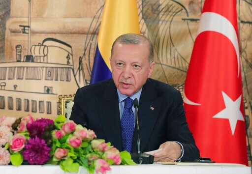 Turkey's Erdogan Talks to Swedish, Finnish Leaders on NATO