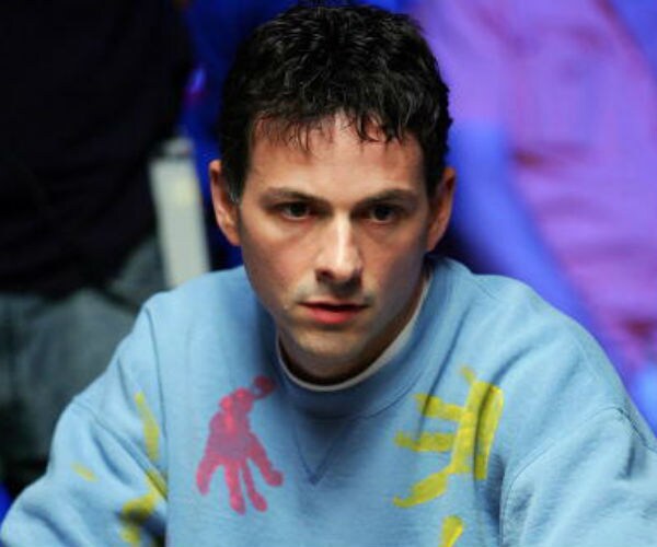 David Einhorn's Greenlight Trims Apple Stake Before Shares Climb