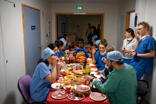 COVID Christmas in French ICU: Fear, Fatigue and Loving Care