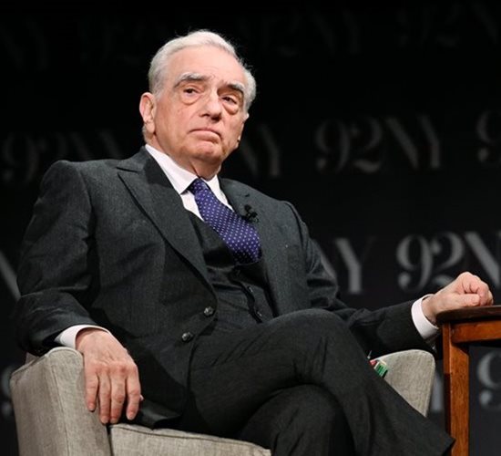 Apple to Spend $1B a Year to Break Into Theaters