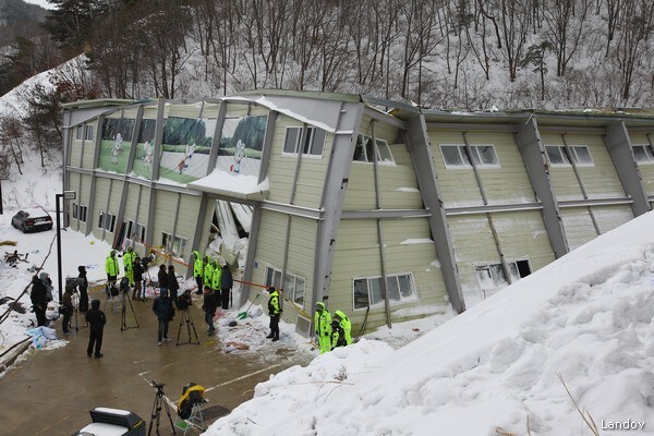 Building Collapse at South Korean Resort Kills 10