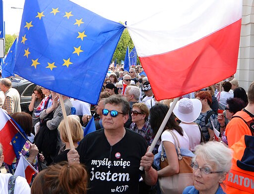 Poles Protest Their Populist Govt with Large Rally in Warsaw