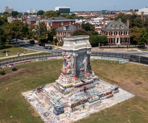 Northam to Remove Lee Statue Pedestal, Transfer Land to City