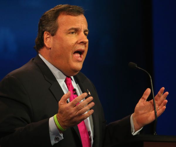 Christie Swats Fantasy Football, Which Bush Thinks Is Debatable