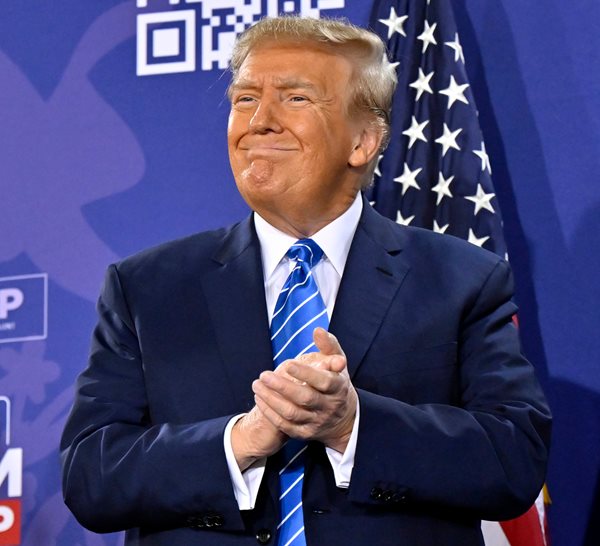 Hotelier Gives Trump $1M for Legal Fees, to Donate $20M