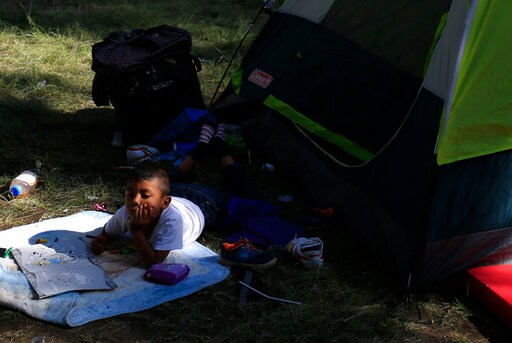 Bulk of Migrant Caravan Prepares to Depart Mexico City