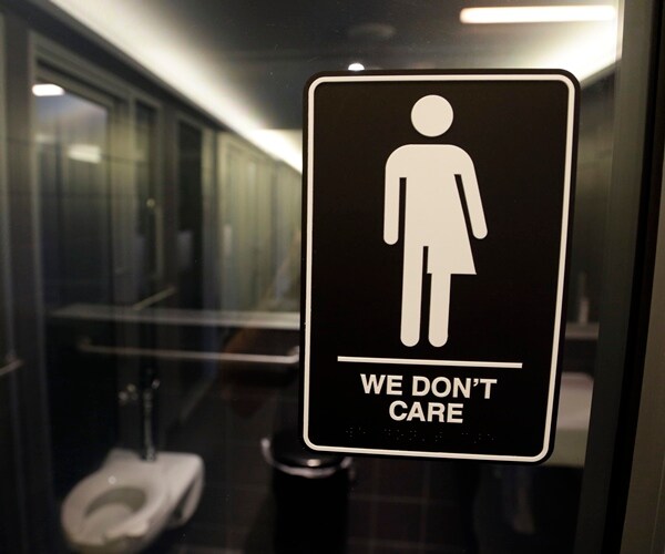 Apple, IBM, Microsoft Back Transgender Teen at Supreme Court