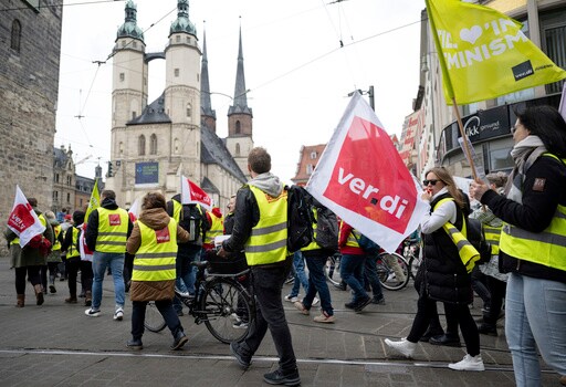 German Unions Call for Wide-ranging Transport Strike Monday