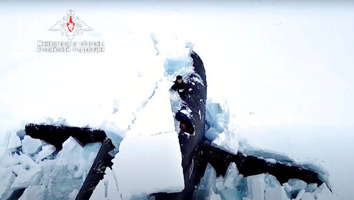 Putin Hails Russian Military's Performance in Arctic Drills