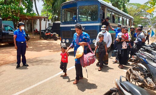 Sri Lanka Arrests 67 Suspected to be Heading to Australia