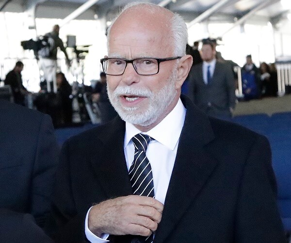 jim bakker walks leaving the funeral of billy graham