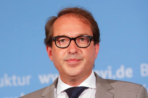 German Minister: Too Soon to Bury the Combustion Engine