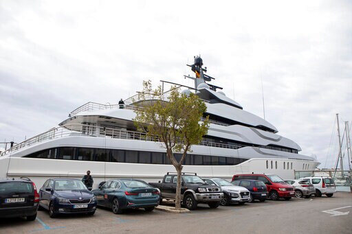 Dutch Move to Hold 12 Yachts Ordered by Wealthy Russians