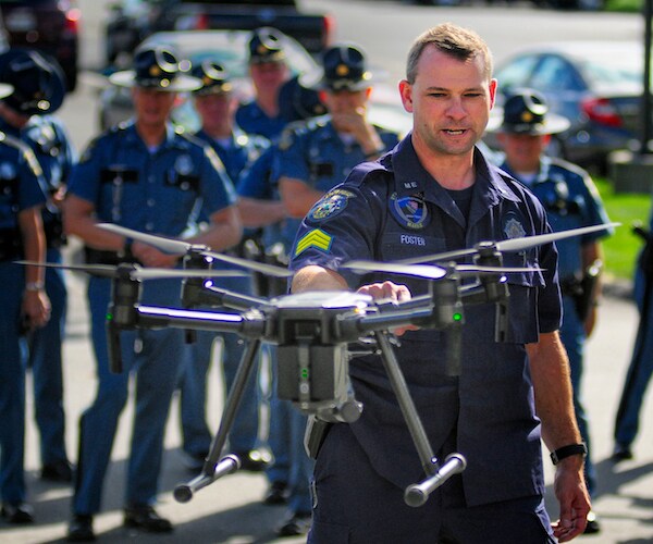 Republicans Oppose DHS Plan to Shoot Down Airport Drones