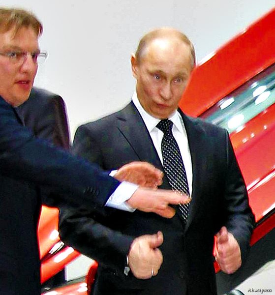 Topless Protest: Putin Amused by Femen Flesh-Baring Encounter