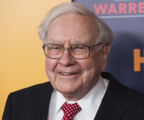 Buffett's Berkshire Rejects Fossil Fuel Proposal, Shareholder Says