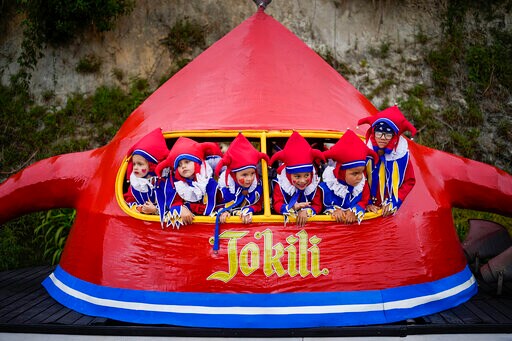 Folk, Harlequins Part of Venezuela's German Town Carnival