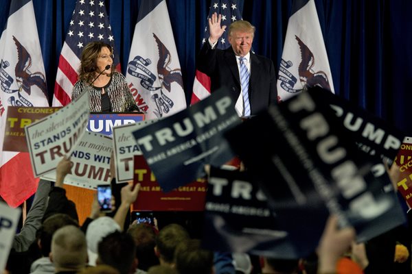 Trump, Palin, Offer to Dumb Down the GOP Brand