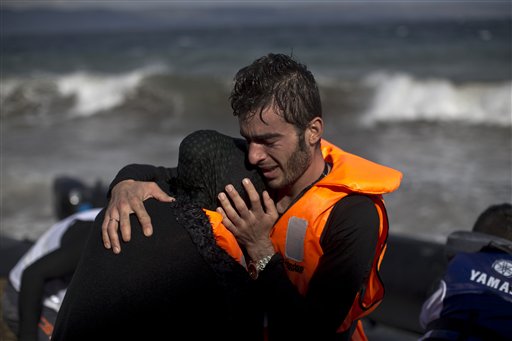 Greece: Protesters Target Border Fence after Refugee Deaths