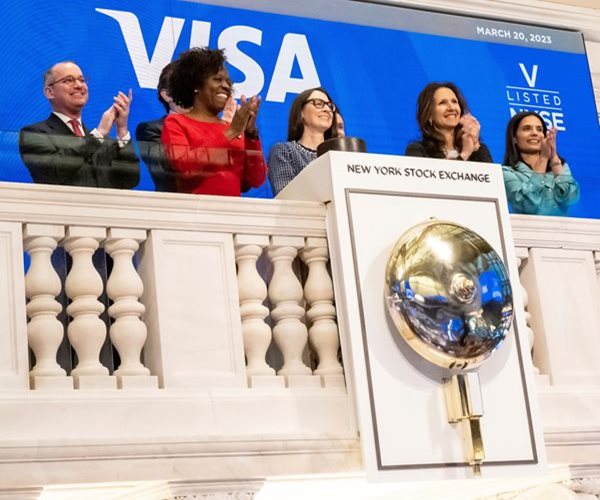 Wall Street Ends Higher as Fed Hike in Focus