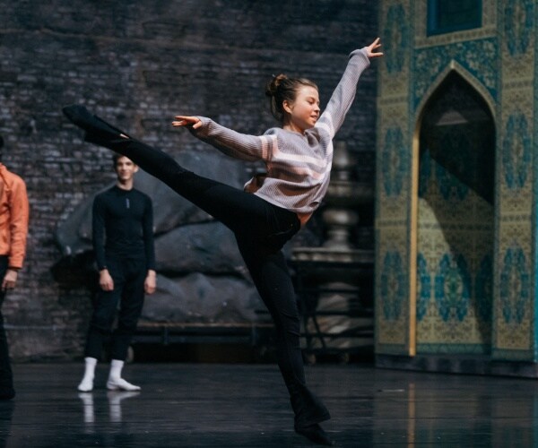 British Dancer Leaves Russian Ballet Over Ukraine Invasion