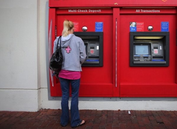 More Takeovers Seen for Small US Banks as Rates Stay Low