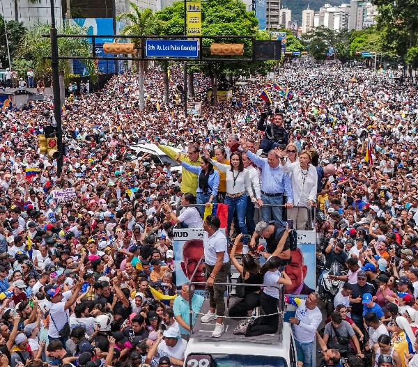Masked Assailants Ransack Venezuela Opposition's Headquarters as Post-election Tensions Mount