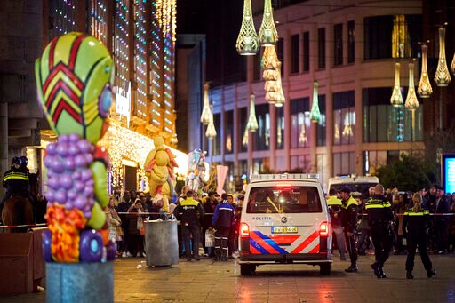 The Latest: 3 People Injured in Stabbing in The Hague