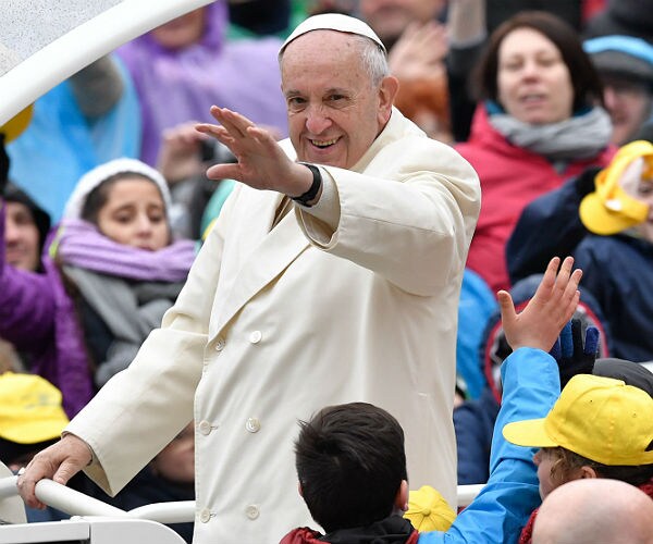 Pope Announces Dublin Visit in August, No Northern Ireland Stop