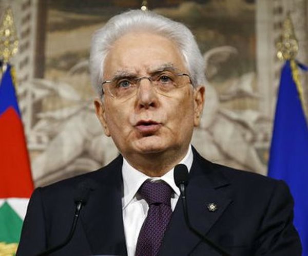 Italy Mulls New Government Solution to Calm Financial Turmoil
