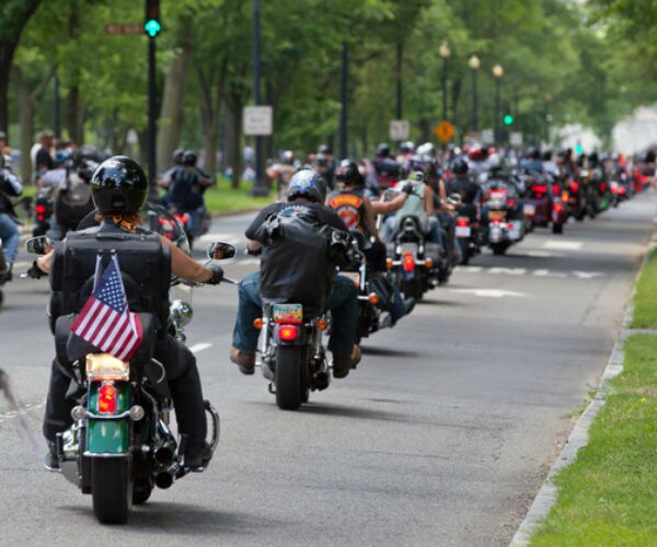 Stable Gasoline Prices Expected to Boost Memorial Day Road Trips